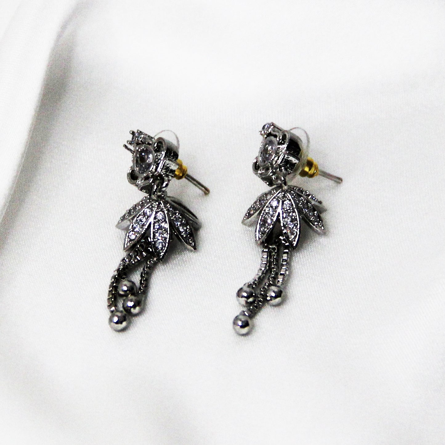 Royal Regin Earrings